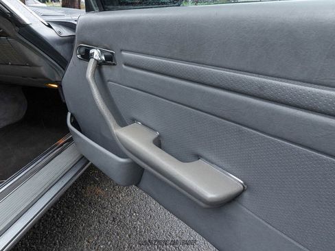 Used 1987 Mercedes-Benz 560 SL image 34