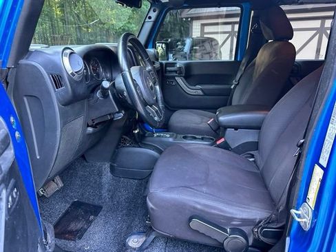 Used 2015 Jeep Wrangler Unlimited Sport w/ Quick Order Package 24S AWD/4WD image 8