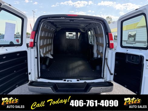 Used 2024 GMC Savana 2500 w/ Driver Convenience Package RWD image 19