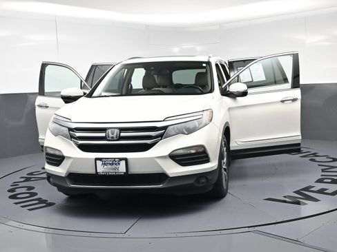 Used 2016 Honda Pilot Touring image 23