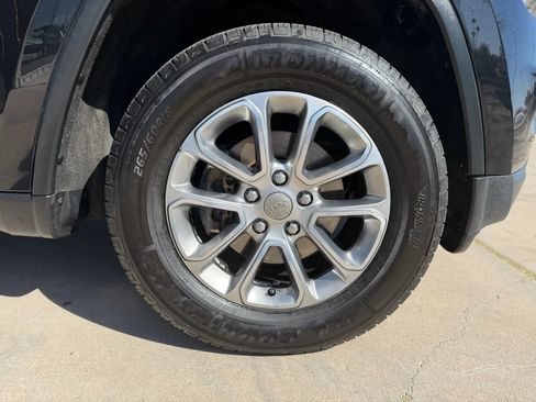 Used 2015 Jeep Grand Cherokee Limited image 17