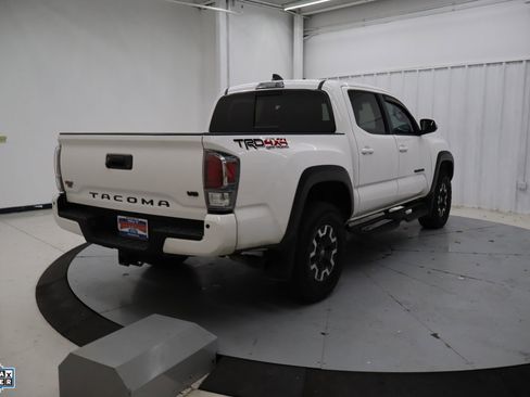 Used 2023 Toyota Tacoma TRD Off-Road w/ Technology Package image 4