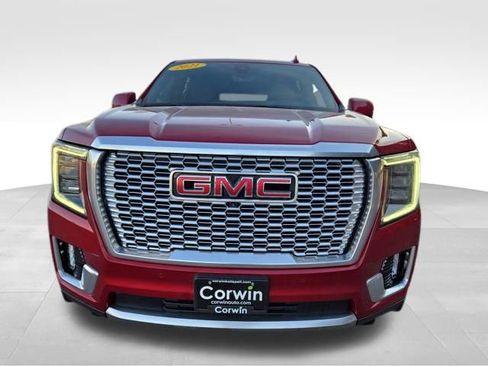 Used 2021 GMC Yukon XL Denali w/ Denali Premium Package image 4