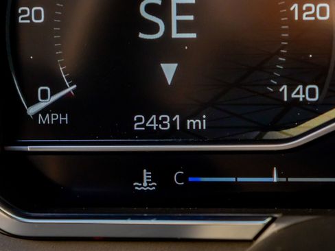 Used 2025 GMC Sierra 3500 Denali w/ Technology Package image 21