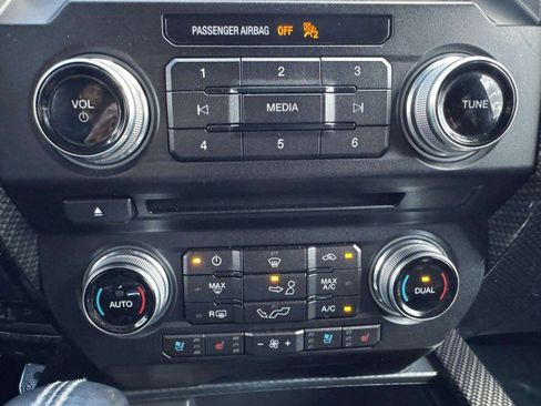 Used 2018 Ford F150 Lariat w/ Equipment Group 502A Luxury image 38