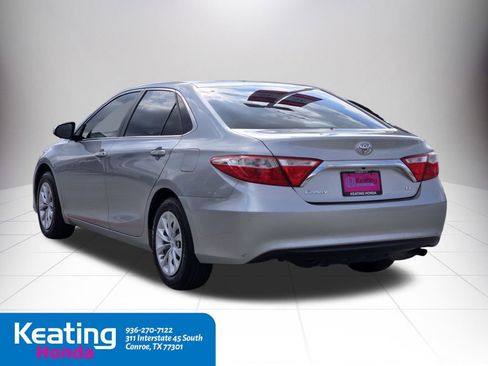 Used 2016 Toyota Camry LE image 8