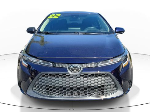 Used 2022 Toyota Corolla LE FWD image 2