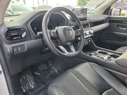 Certified 2024 Honda Pilot Touring image 20