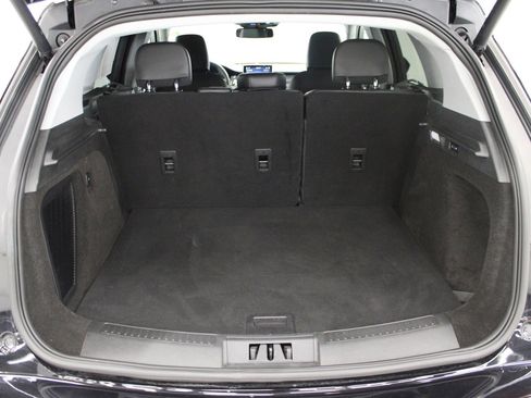 Used 2022 Lincoln Corsair AWD w/ Equipment Group 101A image 8