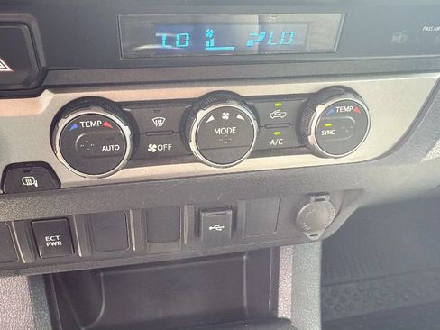 Used 2023 Toyota Tacoma SR AWD/4WD image 20