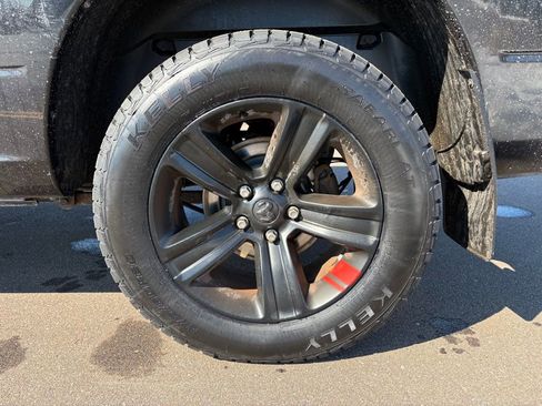 Used 2015 RAM 1500 Sport w/ Black Ram 1500 Sport Group AWD/4WD image 10
