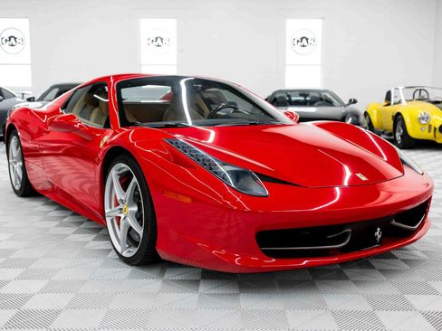Used 2013 Ferrari 458 Spider RWD image 13