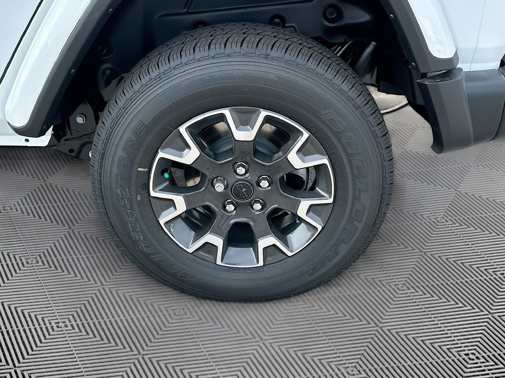 New 2026 Jeep Wrangler Unlimited Sahara AWD/4WD image 37