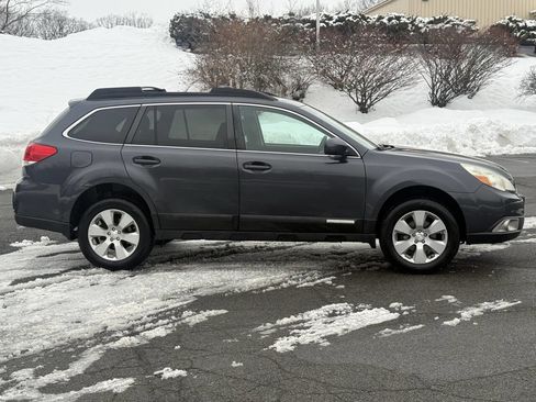 Used 2012 Subaru Outback 2.5i Premium w/ All-Weather Pkg image 4