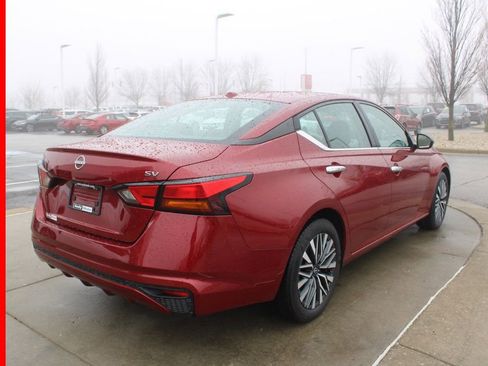 Certified 2024 Nissan Altima 2.5 SV image 7