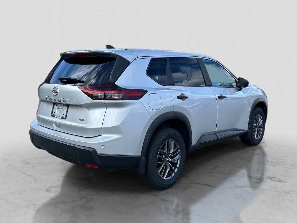 Certified 2024 Nissan Rogue S AWD/4WD image 5