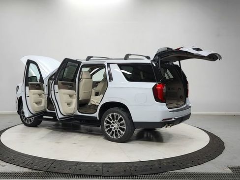 New 2026 GMC Yukon Denali w/ Sun & Power Step Package AWD/4WD image 13