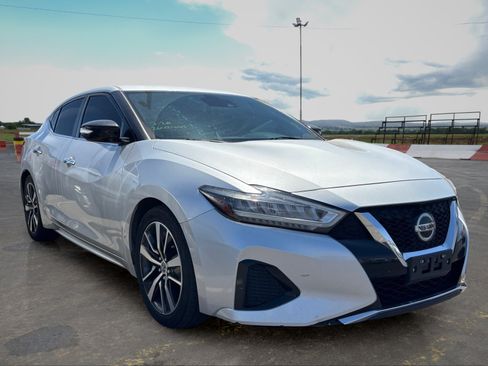 Used 2020 Nissan Maxima 3.5 SV w/ Floor Mat Group FWD image 2