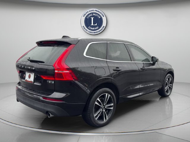 Used 2020 Volvo XC60 T5 Momentum w/ Protection Package AWD/4WD image 8