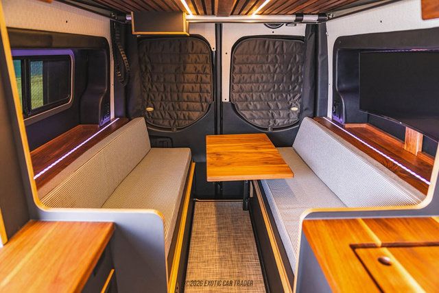 Used 2024 Mercedes-Benz Sprinter 2500 image 38