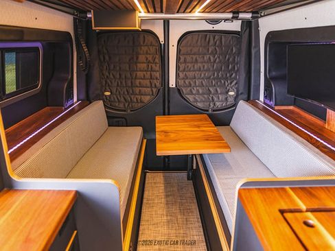 Used 2024 Mercedes-Benz Sprinter 2500 image 38