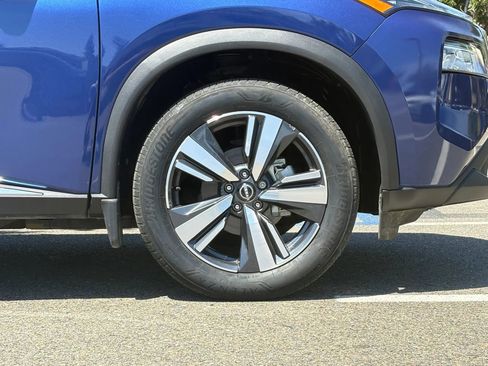 Used 2023 Nissan Rogue SL AWD/4WD image 33