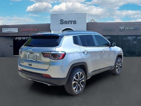 Used 2023 Jeep Compass Limited AWD/4WD image 7