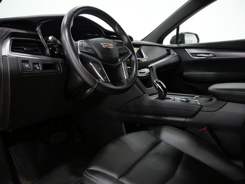 Used 2023 Cadillac XT5 Luxury AWD/4WD image 11