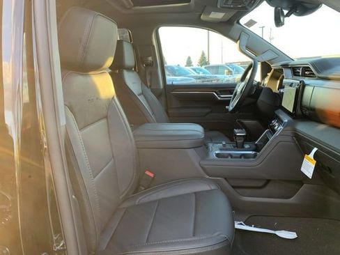 New 2026 GMC Sierra 1500 Denali w/ Denali Reserve Package AWD/4WD image 28