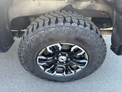 Used 2024 Chevrolet Silverado 1500 ZR2 w/ Technology Package AWD/4WD image 12