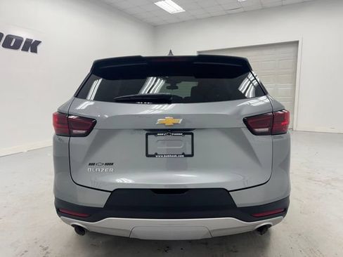 Used 2024 Chevrolet Blazer LT FWD image 6