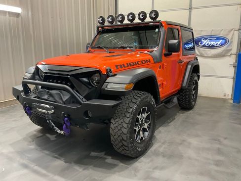 Used 2023 Jeep Wrangler Rubicon w/ LED Lighting Group AWD/4WD image 3