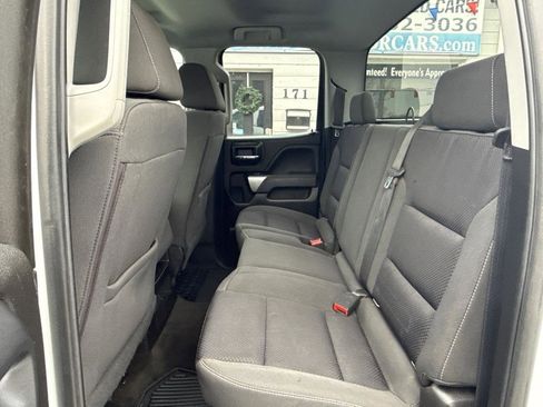 Used 2018 Chevrolet Silverado 1500 LT AWD/4WD image 11