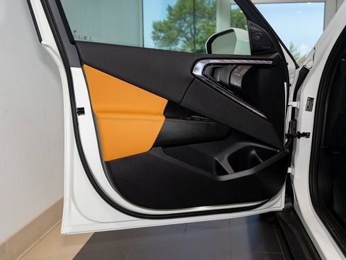 Used 2025 BMW X3 xDrive30i w/ Premium Package image 12