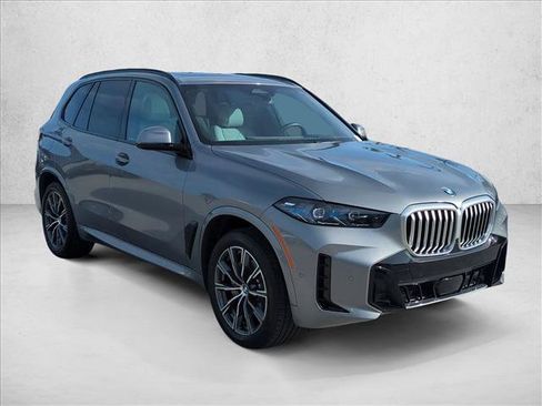 Used 2026 BMW X5 xDrive40i w/ M Sport Package AWD/4WD image 3