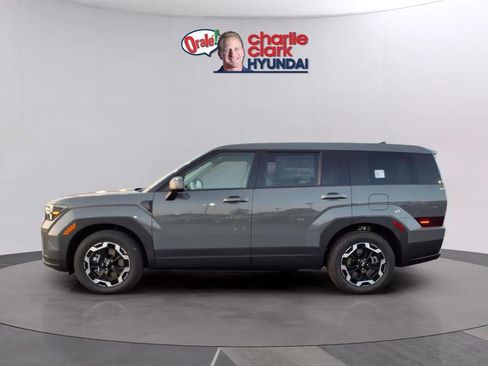 New 2026 Hyundai Santa Fe SE image 2