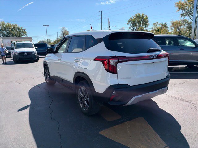Used 2024 Kia Seltos LX AWD/4WD image 9