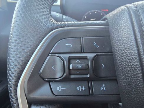 Used 2024 Toyota Tacoma TRD Off-Road image 32