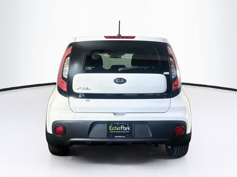 Used 2018 Kia Soul FWD image 7