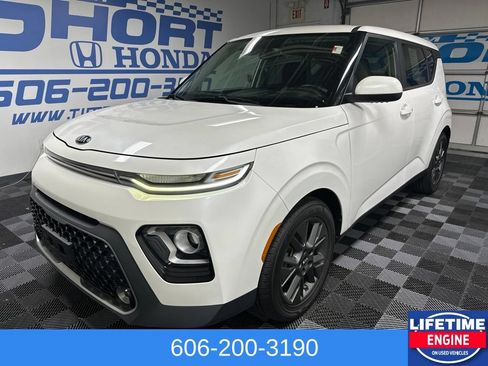 Used 2020 Kia Soul EX FWD image 1