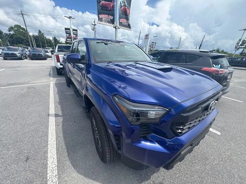 Used 2025 Toyota Tacoma TRD Sport RWD image 14