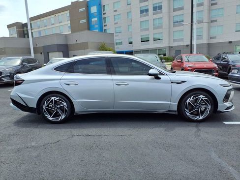 Certified 2024 Hyundai Sonata SEL w/ Convenience Package FWD image 6
