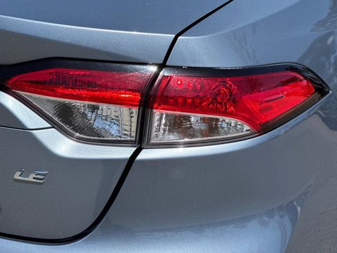 Used 2021 Toyota Corolla LE FWD image 25