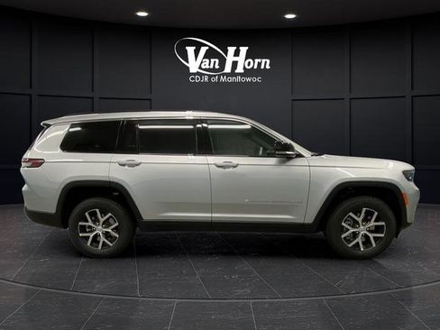 New 2025 Jeep Grand Cherokee L Limited w/ Trailer Tow Package image 2