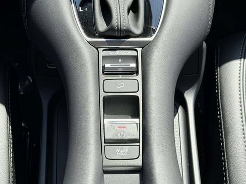 Certified 2026 Honda HR-V EX-L image 16