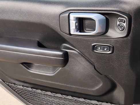 Used 2021 Jeep Wrangler Unlimited Rubicon 4xe w/ Safety Group image 25