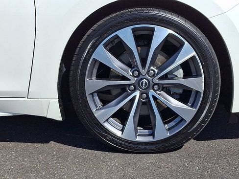 Certified 2023 Nissan Maxima Platinum w/ Sport Mat Group FWD image 8