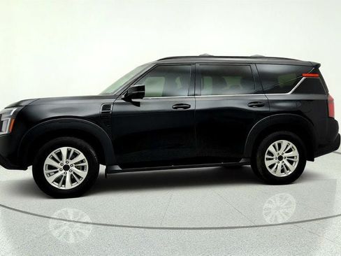 Used 2025 Nissan Armada PRO-4X AWD/4WD image 8