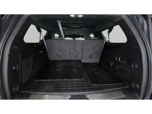 Used 2023 Chevrolet Suburban RST w/ Luxury Package AWD/4WD image 17