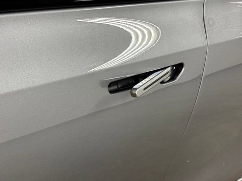 New 2026 Cadillac Vistiq Luxury image 13